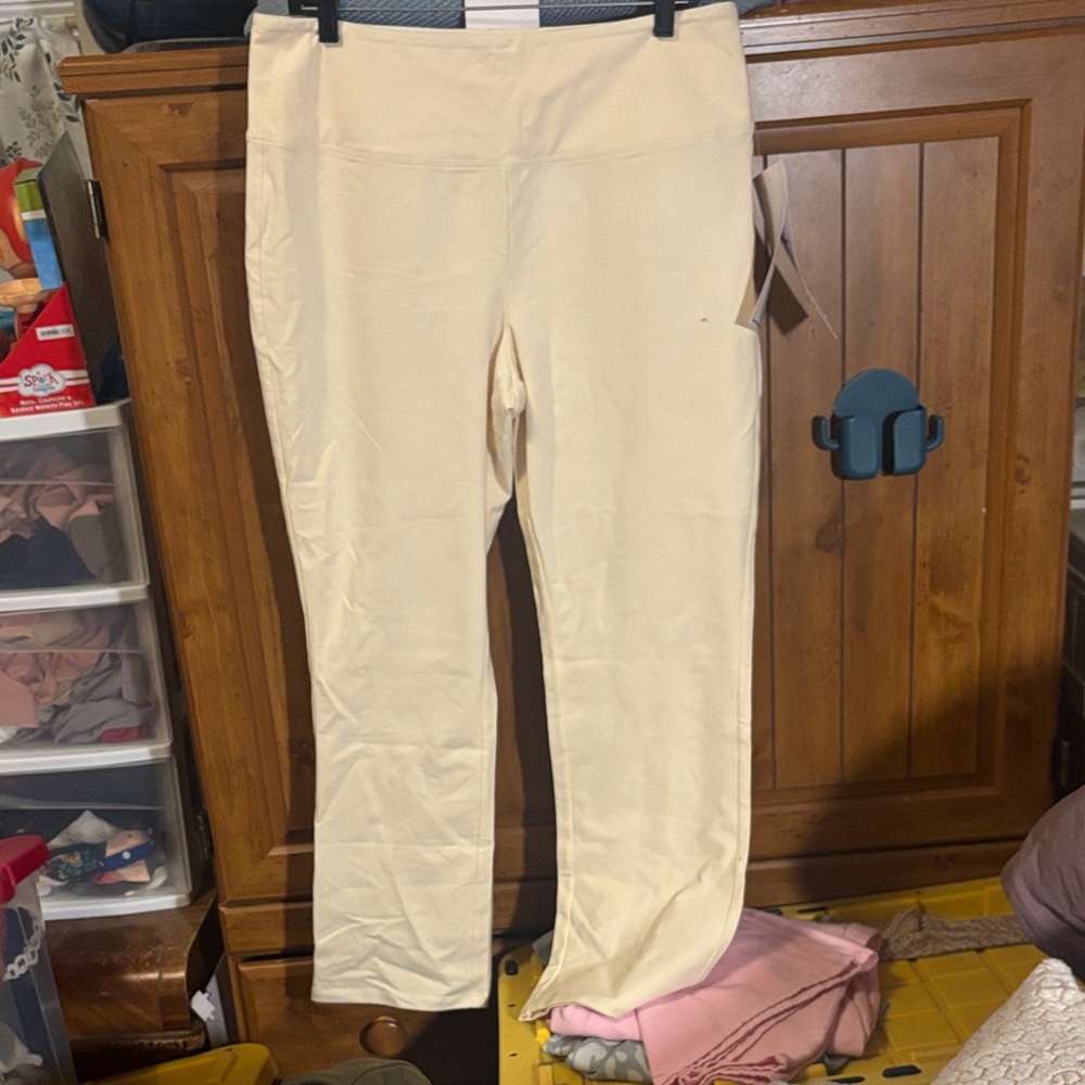 Women with Control Cream Pants Size LP